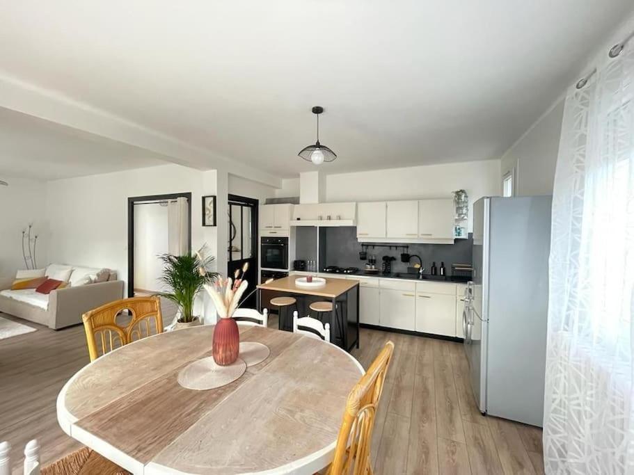 Superbe Appartement Avec Salle De Jeux Vaux-lès-Saint-Claude Extérieur photo